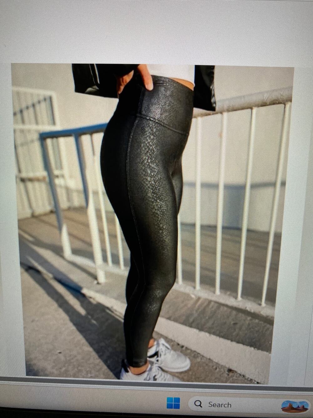 SPANX Faux-Leather Snake-Print Shiny High Rise Leggings Size Medium
